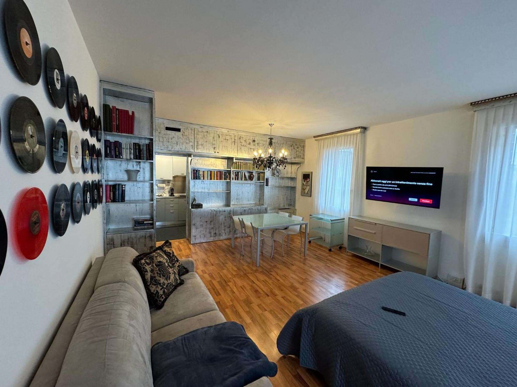 House 326
