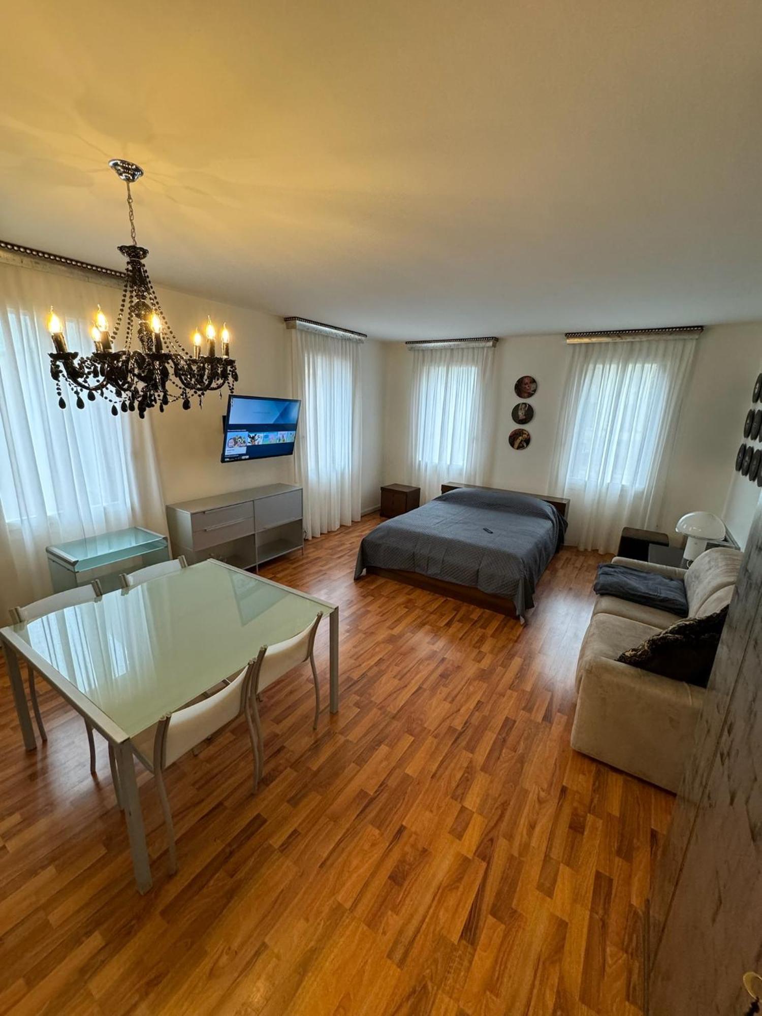 House 326 Apartment
